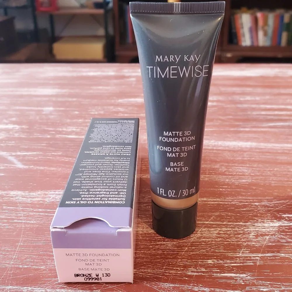 Bronze W 130 (Warm) Matte 3D Foundation - Mary Kay